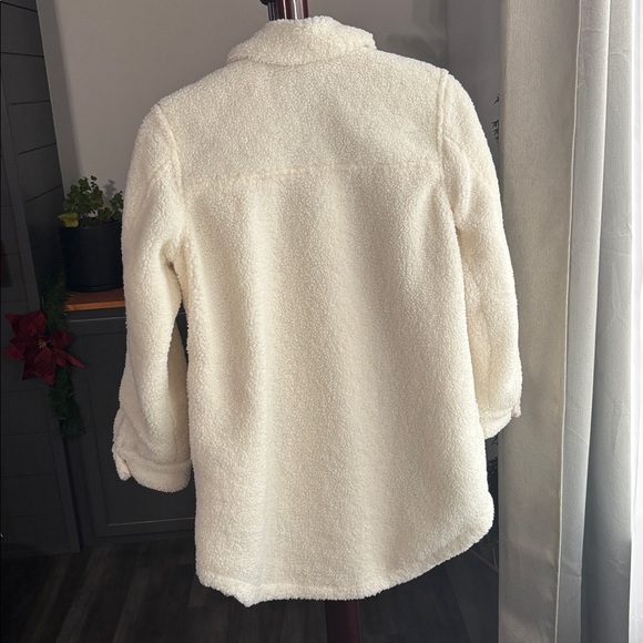 Cozy Sherpa Jacket - Picture 4 of 5